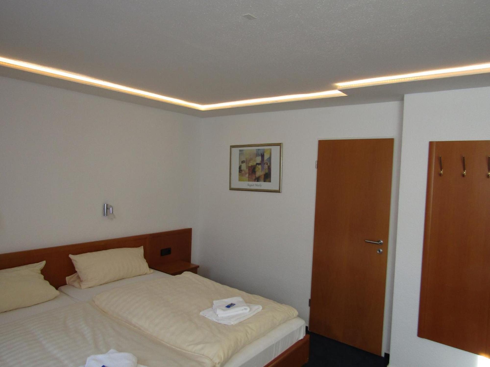 Altstadthotel-ไรเนอ ภายนอก รูปภาพ
